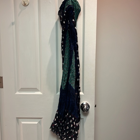 Tory Burch Linen Scarf - Picture 4 of 5